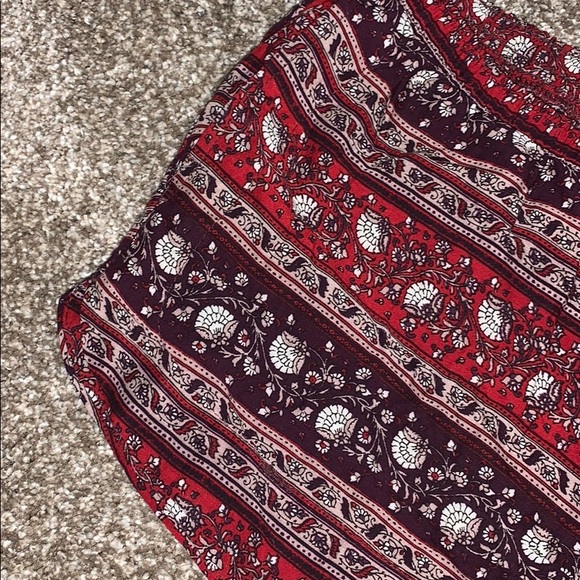 Floral Flowy Shorts - Picture 2 of 4